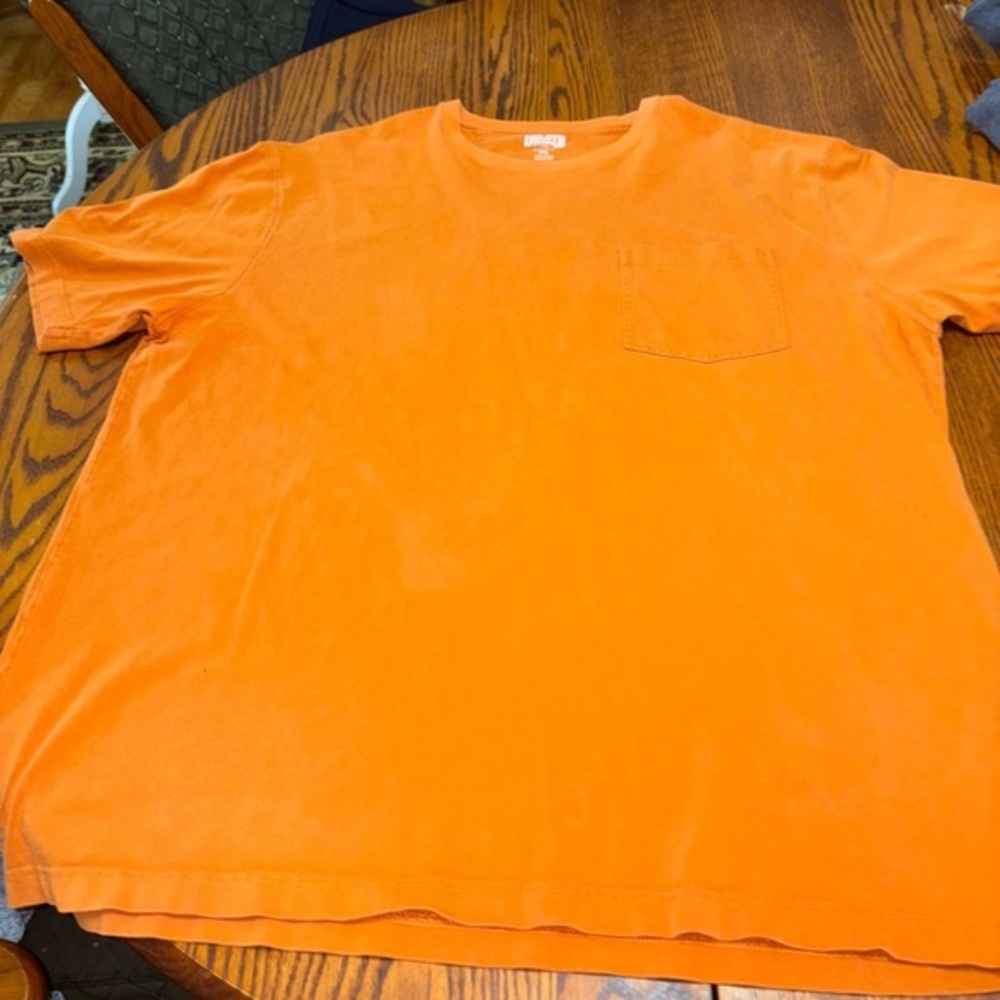 DULUTH TRADING CO SIZE 2XL LONGTAIL T-SHIRT W/POCKET. SEE PICS NOT THAT ORANGE